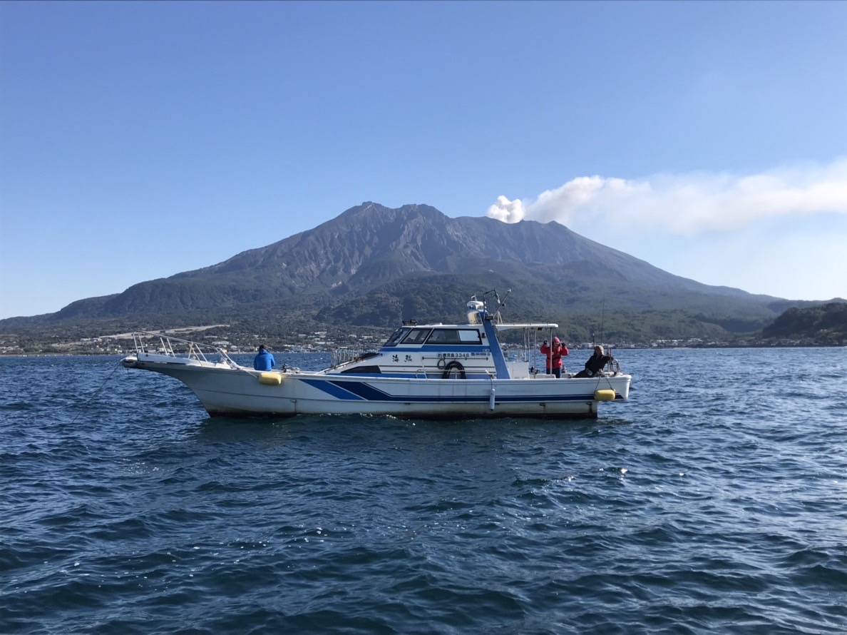 遊漁船 海鱗